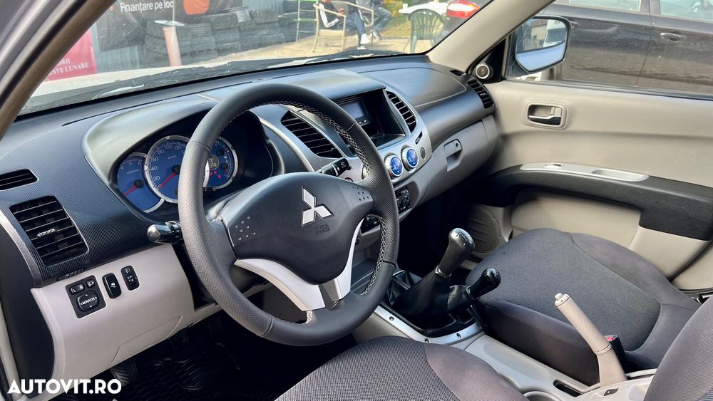Mitsubishi L200 - 9