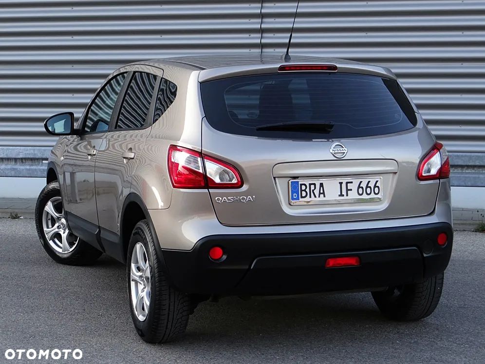 Nissan Qashqai 1.6 visia - 18