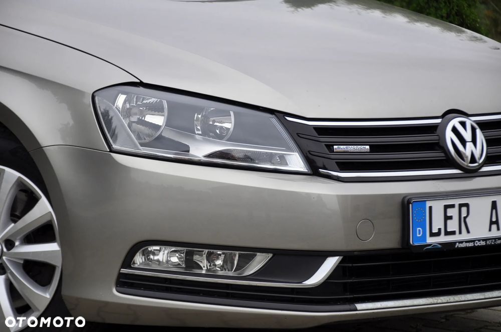 Volkswagen Passat Variant 1.6 TDI BlueMotion - 12