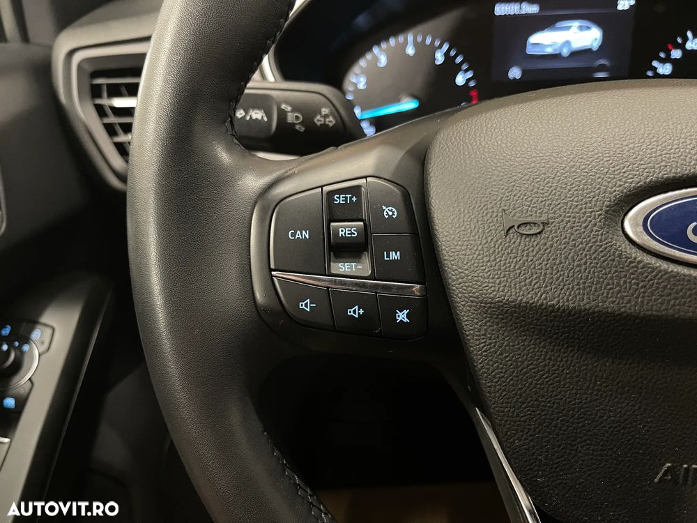 Ford Focus 1.0 EcoBoost Connected - 23