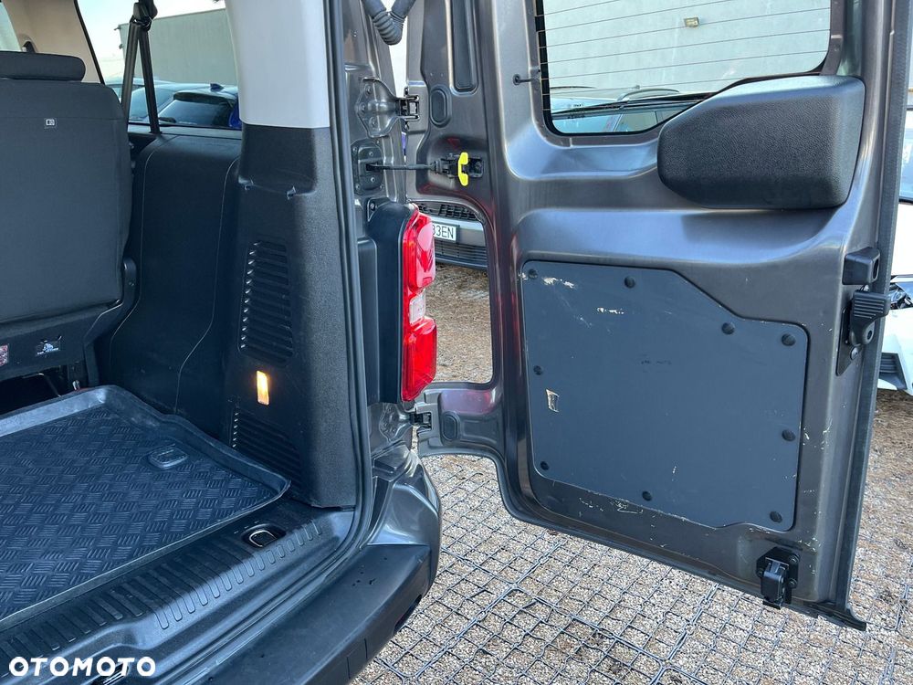 Toyota Proace Verso - 28