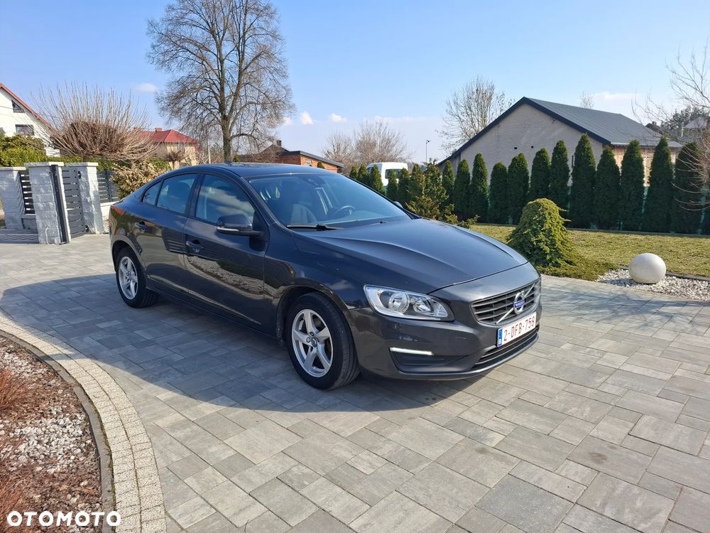 Volvo S60 D2 Momentum - 11