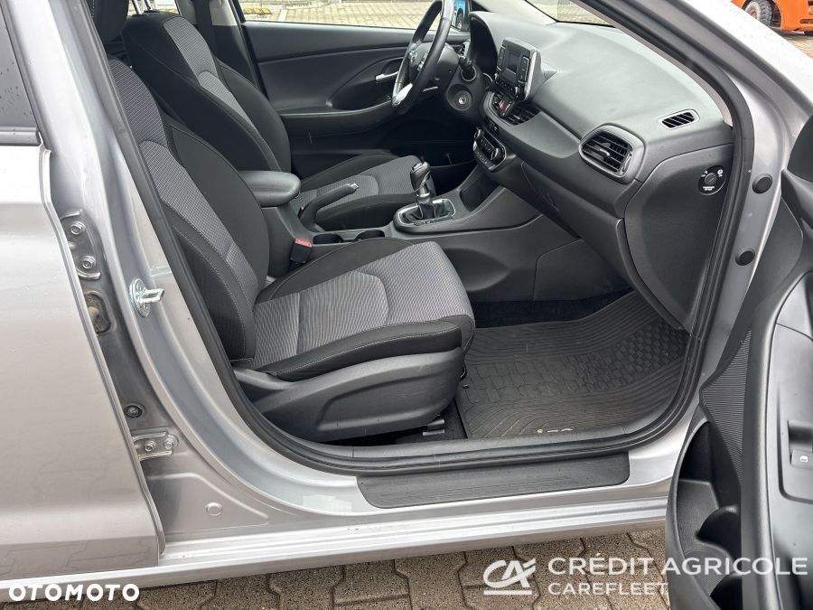 Hyundai i30 1.5 DPI Classic + - 18