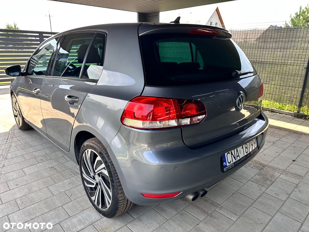 Volkswagen Golf 2.0 TDI Highline - 30