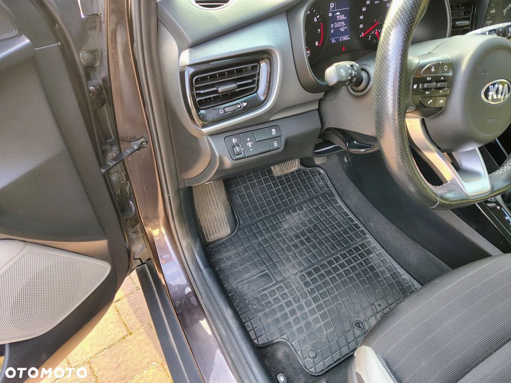 Kia Stonic 1.4 L - 13