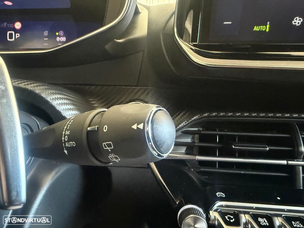 Peugeot 2008 1.2 PureTech GT EAT8 - 37