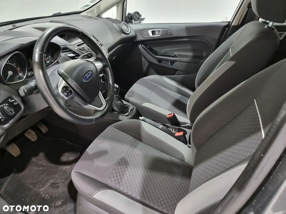Ford Fiesta - 10
