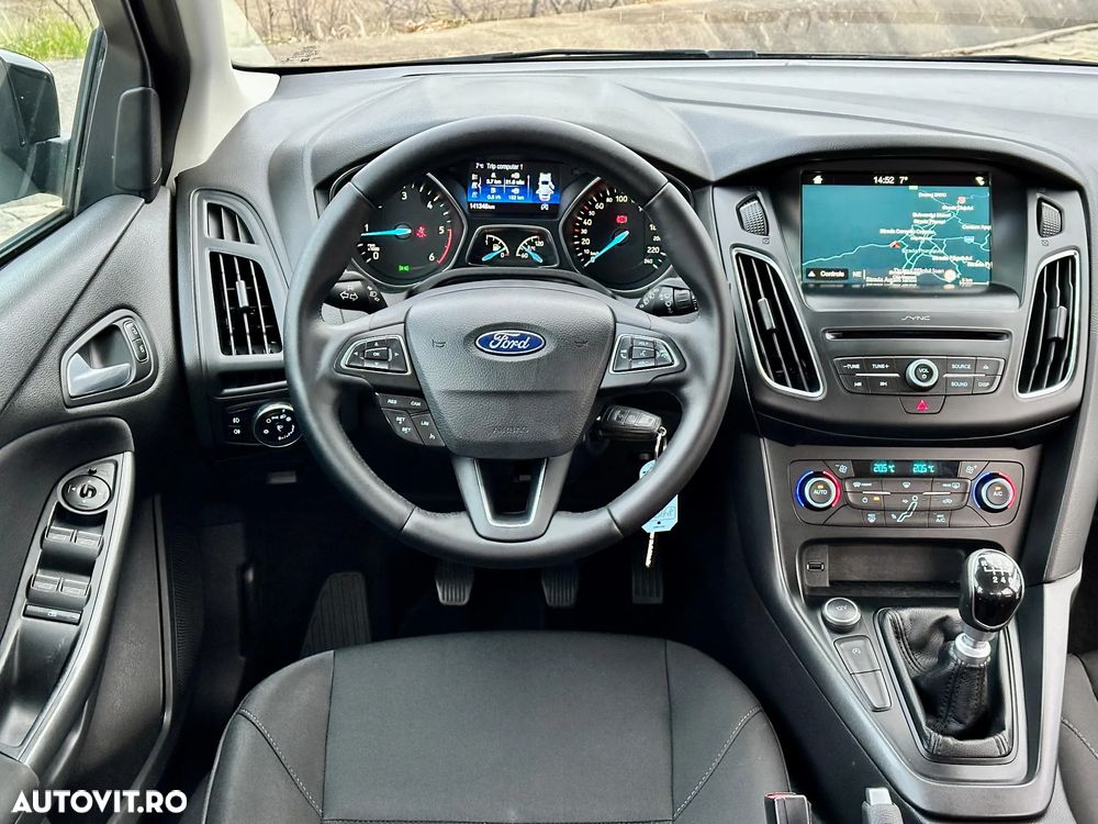 Ford Focus 1.5 EcoBlue Start-Stopp-System TITANIUM - 6