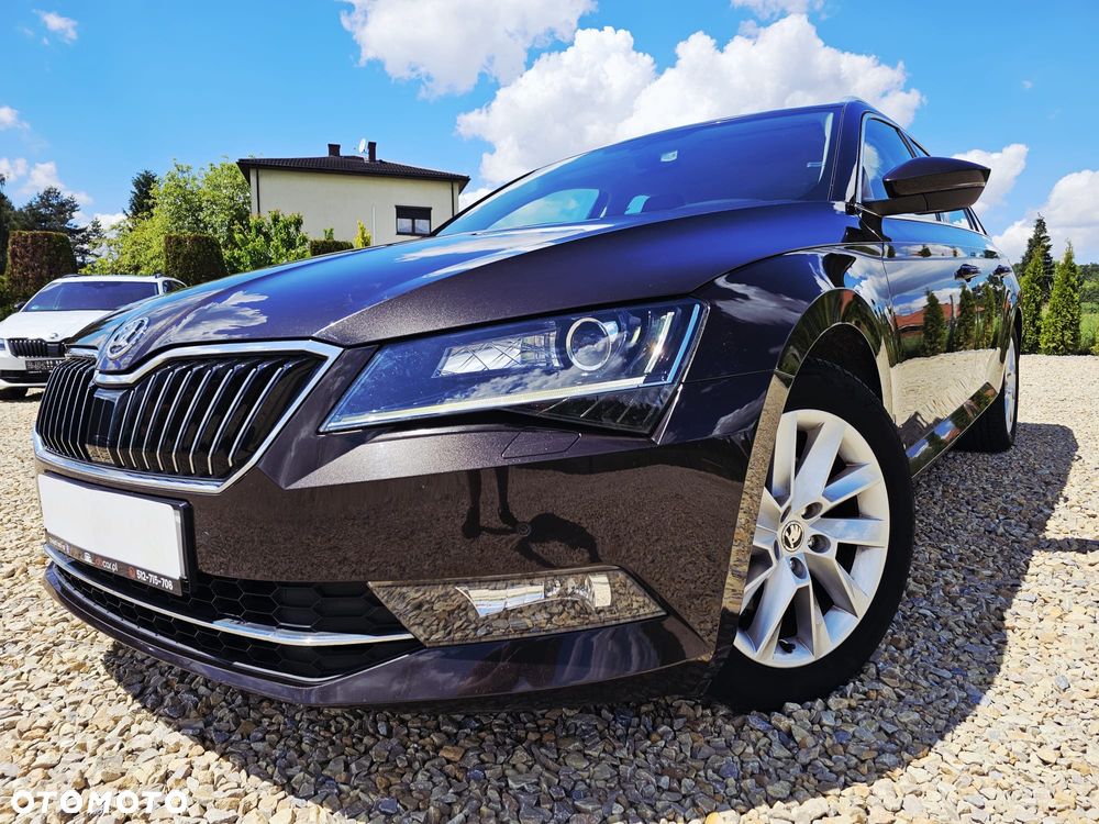 Skoda Superb 2.0 TDI DSG Ambition - 2