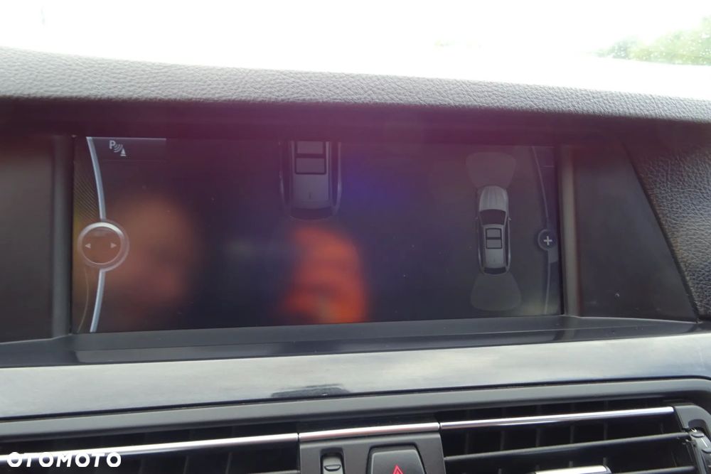 BMW Seria 5 520d - 29