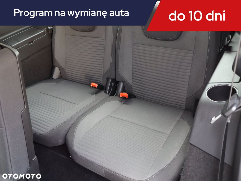 Ford Grand C-MAX - 22
