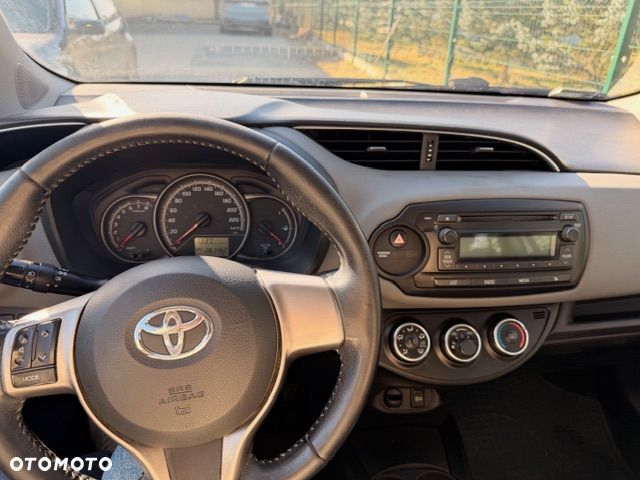 Toyota Yaris 1.0 Active EU6 - 8