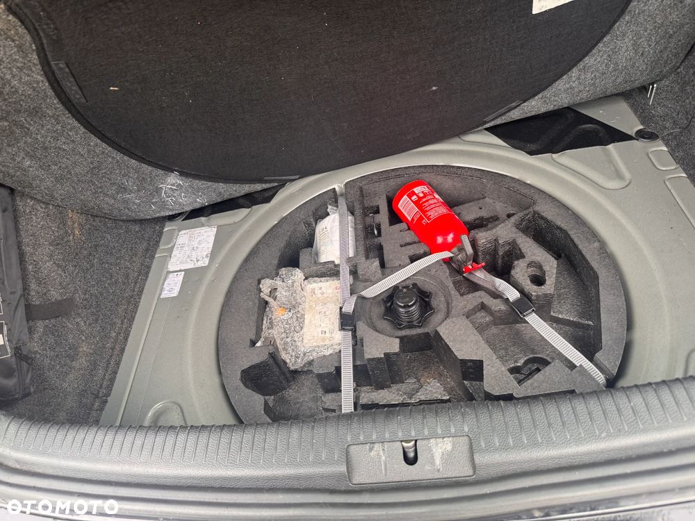 Volkswagen Golf - 13