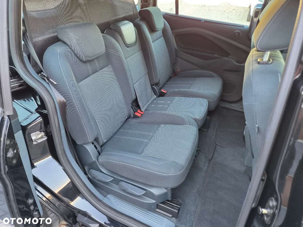 Ford Grand C-MAX - 21