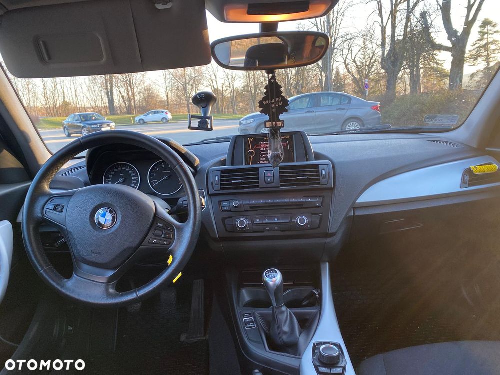 BMW Seria 1 114i - 10