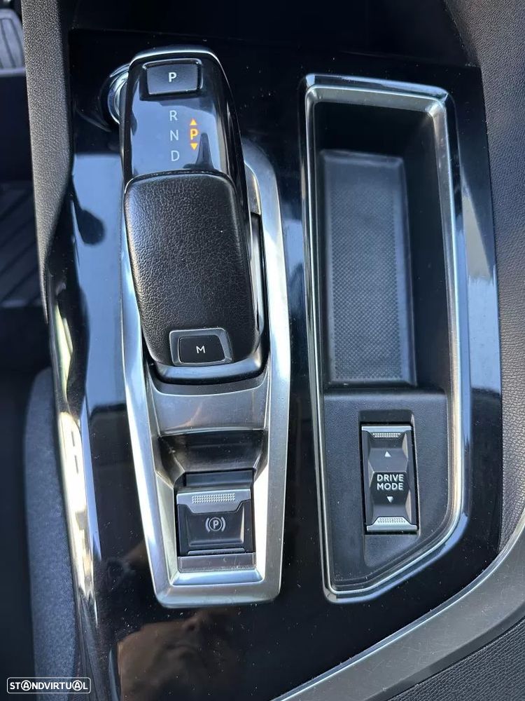 Peugeot 5008 1.2 PureTech Allure Pack EAT8 - 43