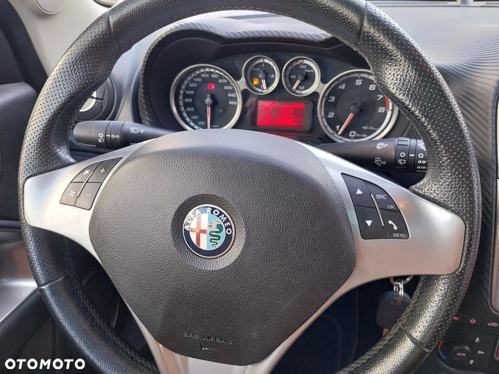 Alfa Romeo Mito 1.4 TB Distinctive - 26