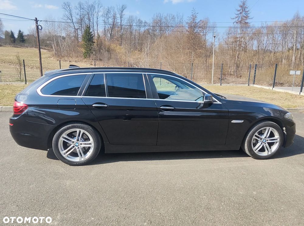 BMW Seria 5 525d xDrive - 2