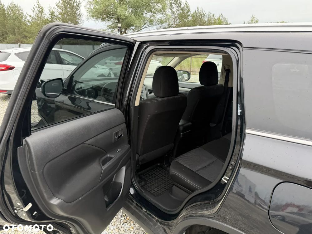 Mitsubishi Outlander 2.0 4WD CVT Diamant Edition+ - 19