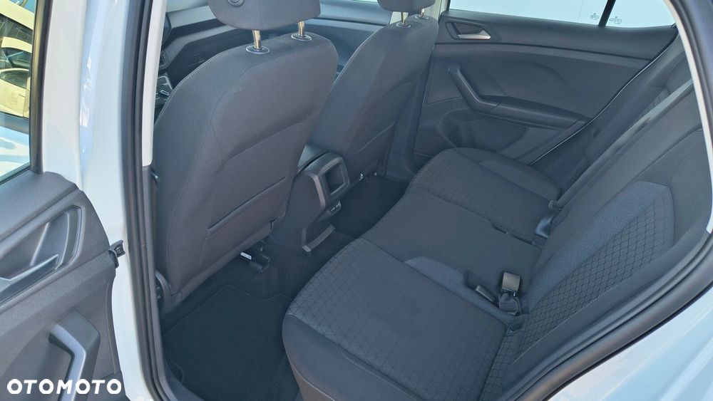 Volkswagen T-Cross - 11