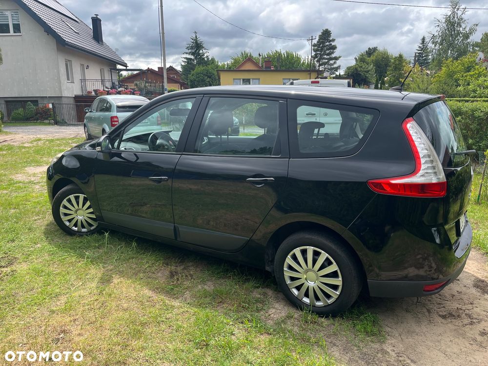Renault Grand Scenic Gr 1.9 dCi Confort Privilege - 4