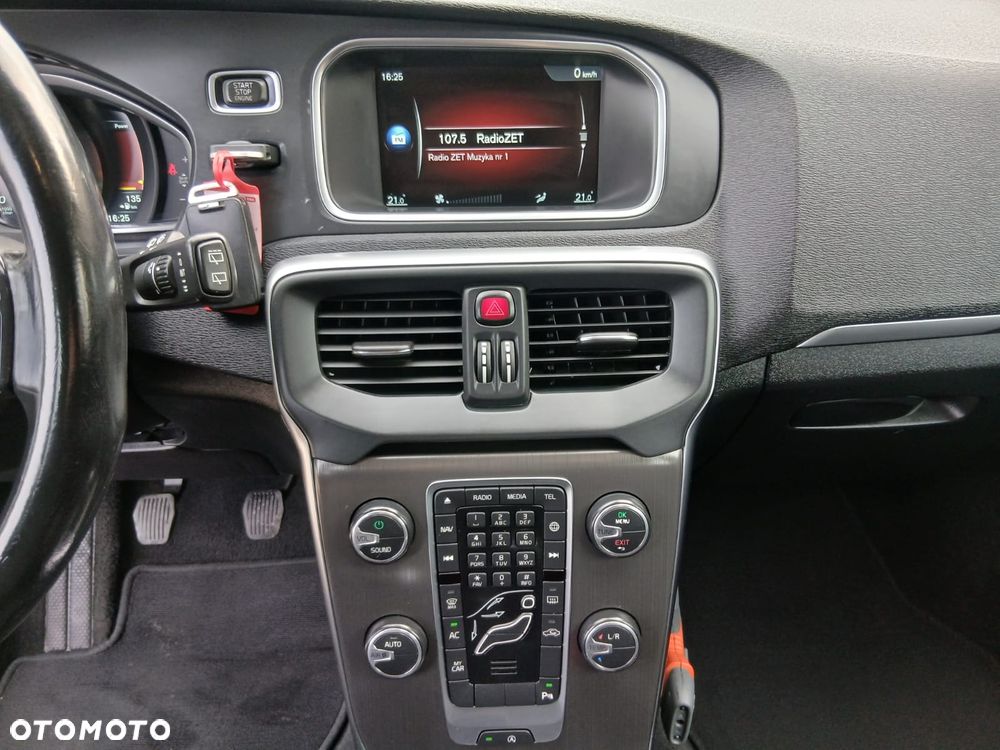 Volvo V40 D2 - 28