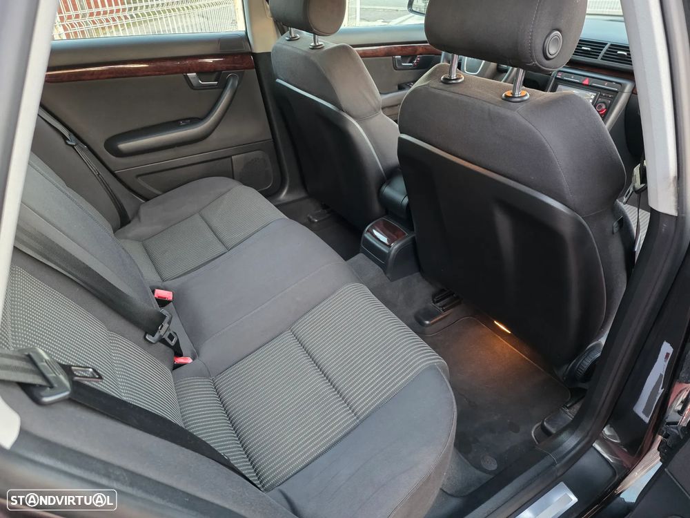 Audi A4 Avant 2.0 TDI S-line - 13