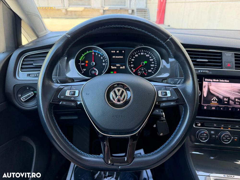 Volkswagen e-Golf - 4
