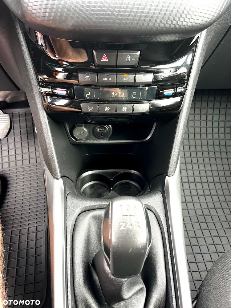 Peugeot 2008 1.2 VTi Allure - 14