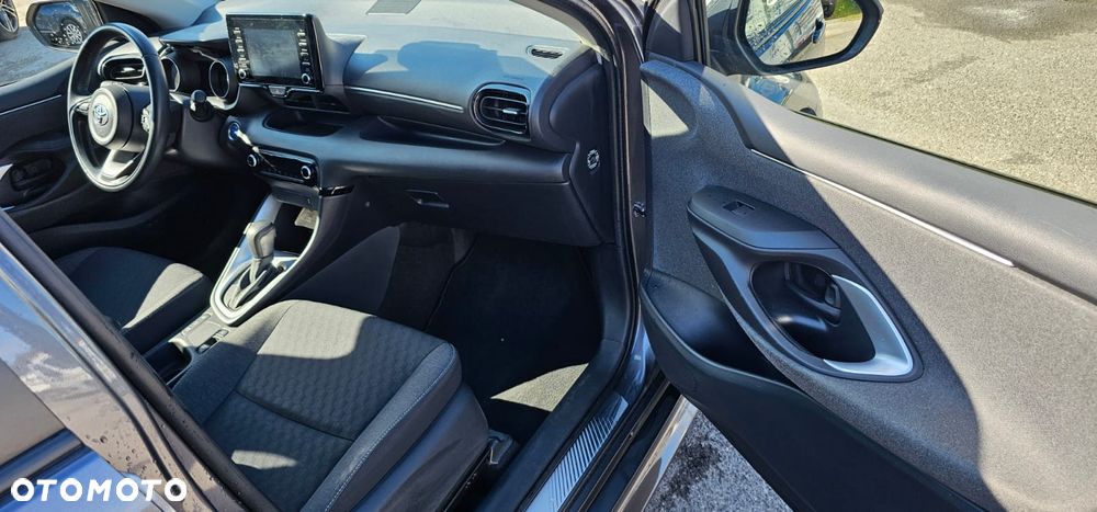 Toyota Yaris 116 1.5 VVT-i Comfort - 11