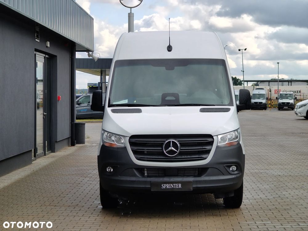 Mercedes-Benz Sprinter - 3