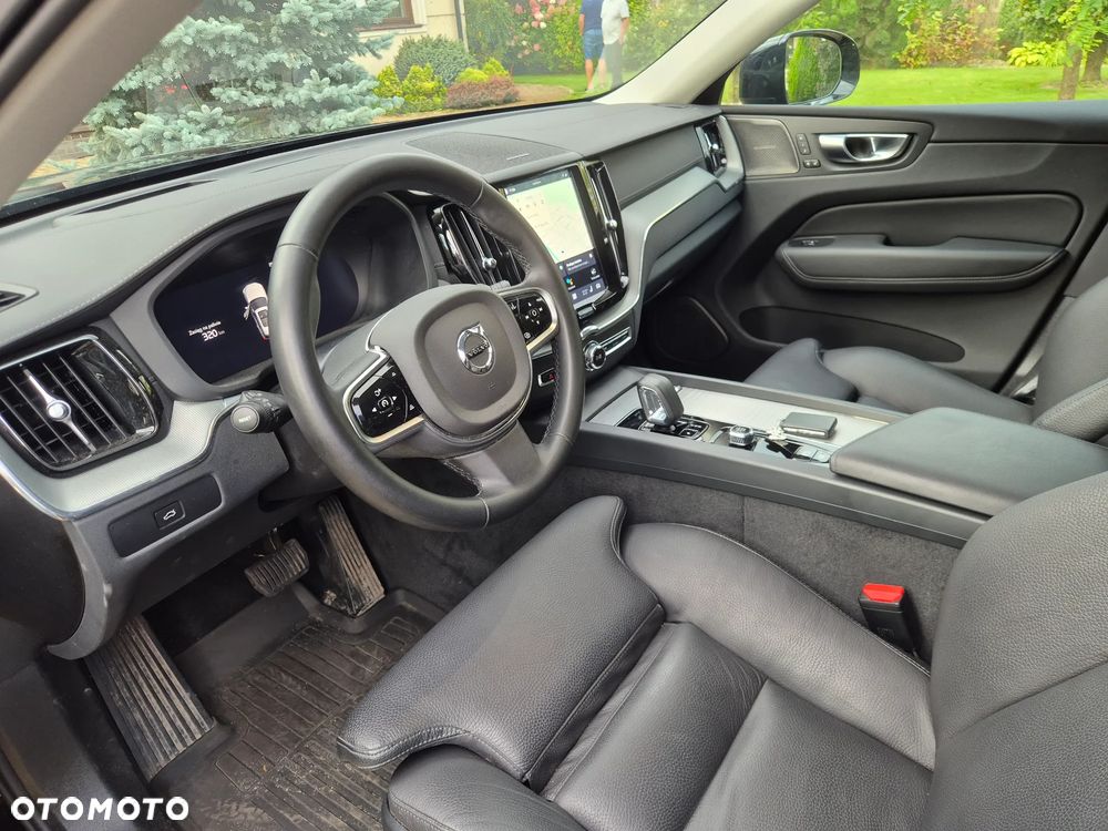 Volvo XC 60 B5 B AWD Ultra Black - 7