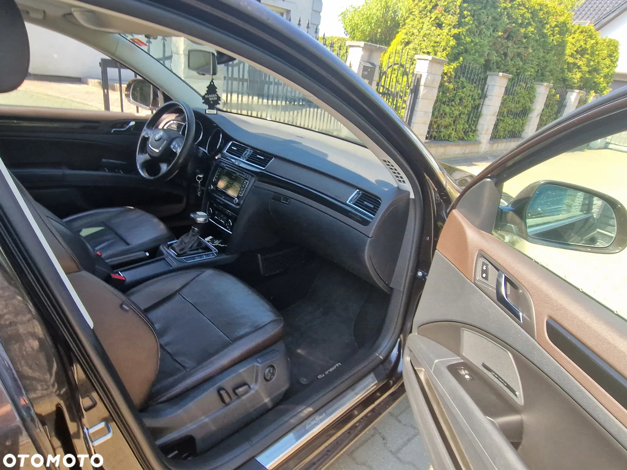 Skoda Superb 2.0 TDI Business DSG - 2
