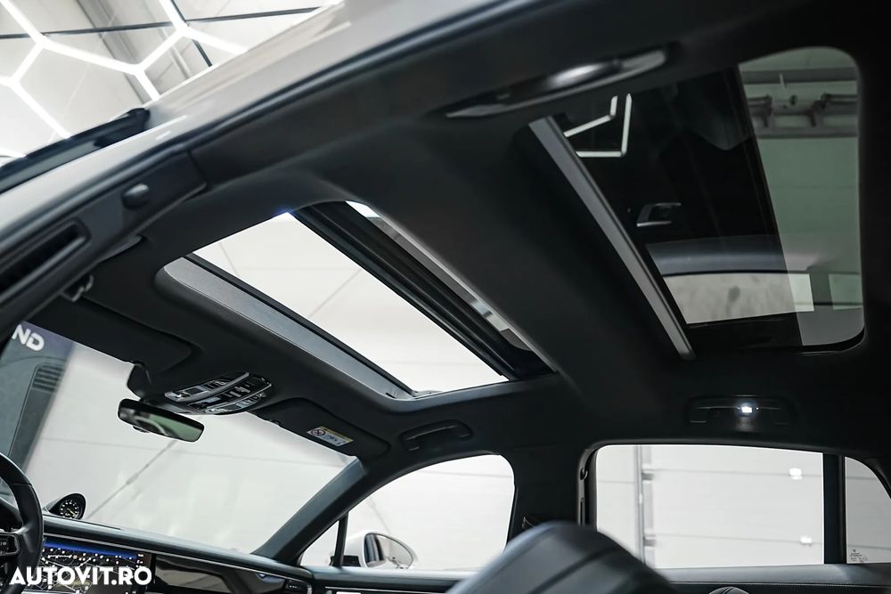 Porsche Panamera 4 E-Hybrid Platinum Edition - 31
