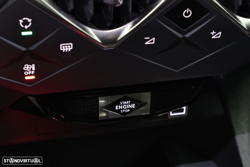 DS DS3 E-Tense Performance Line + - 16