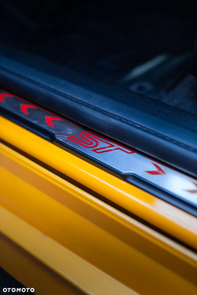 Ford Focus ST - 12