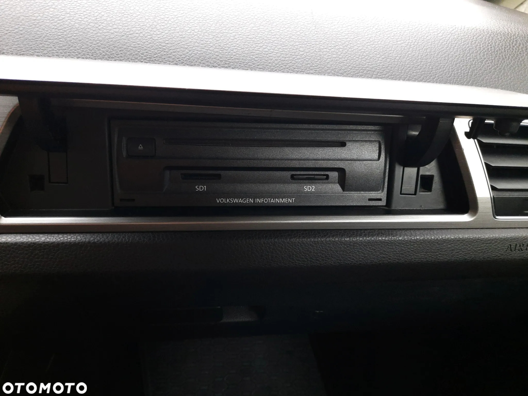 Volkswagen Touran 1.6 TDI BMT Comfortline - 27