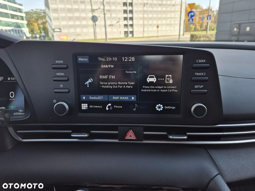 Hyundai Elantra - 17