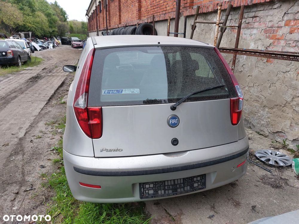 Klapa bagażnika FIAT PUNTO II LIFT 1.2B  maska,lampy,drzwi,klapa..... - 1