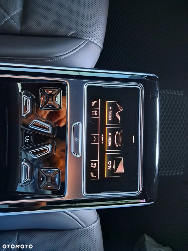 Audi A8 L 55 TFSI mHEV Quattro Tiptr - 17