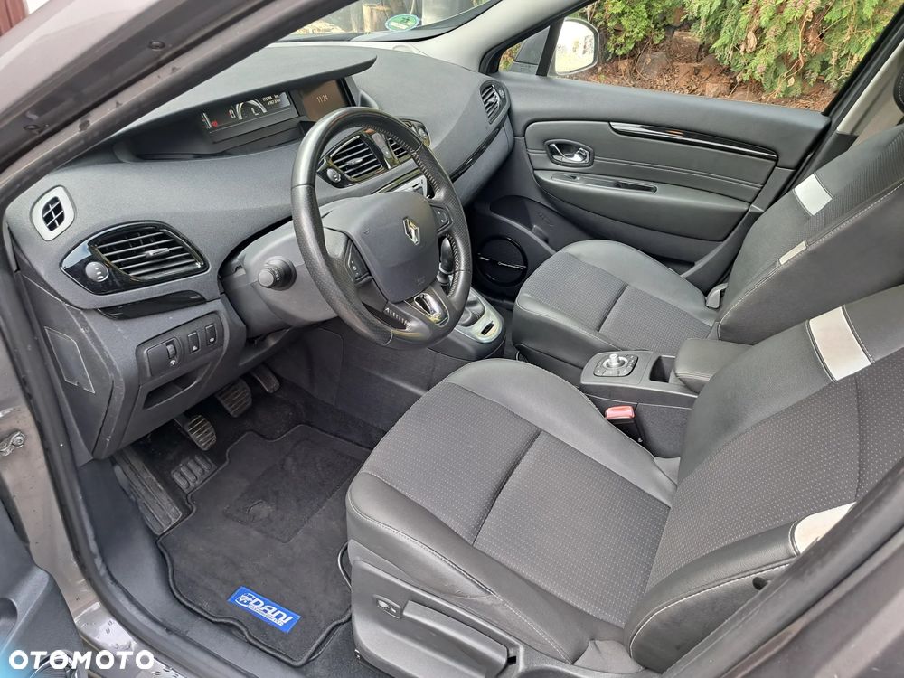 Renault Scenic - 11