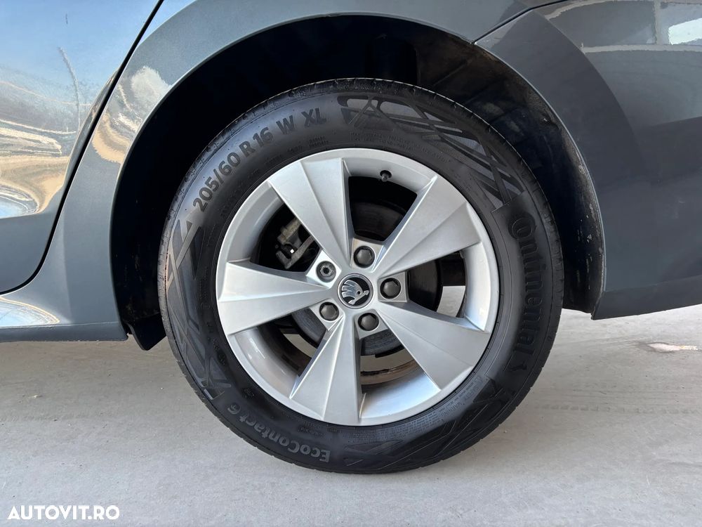 Skoda Octavia 2.0 TDI Ambition - 10