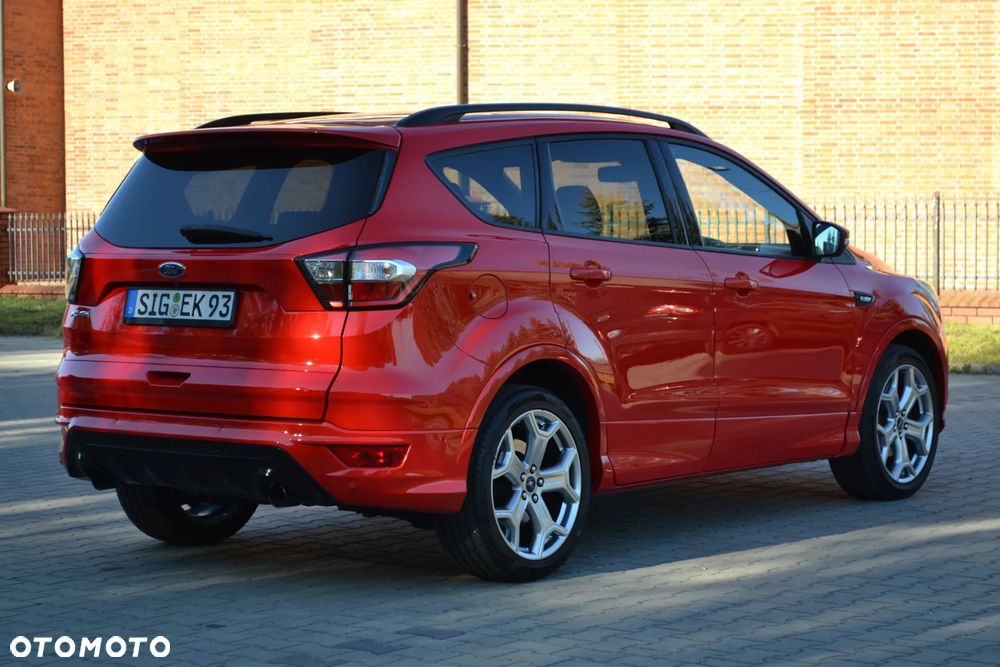 Ford Kuga 1.5 EcoBoost 2x4 ST-Line - 19