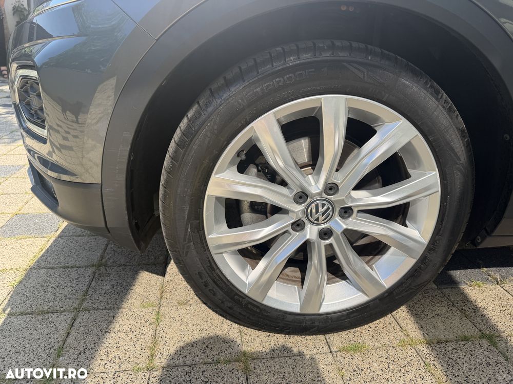 Volkswagen T-Roc - 18
