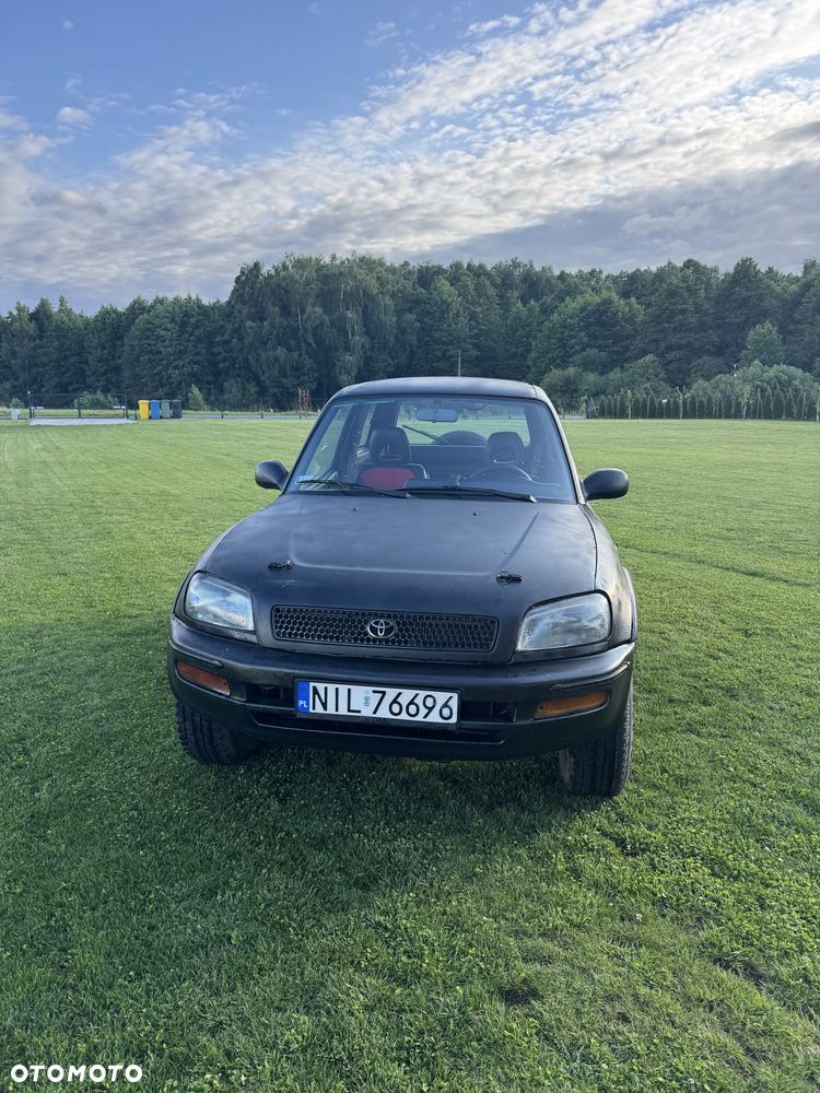 Toyota RAV4 - 1