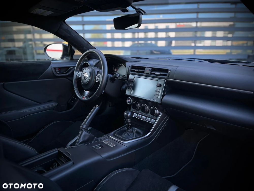 Toyota GR86 2.4 Executive - 16