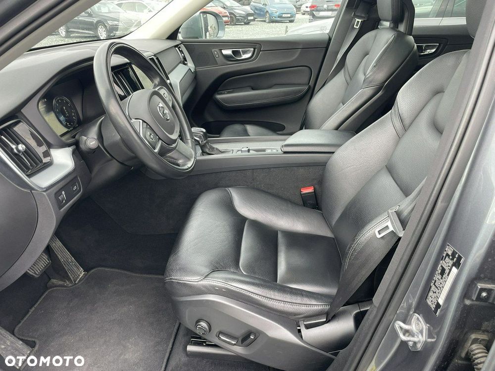 Volvo XC 60 T5 Momentum - 11