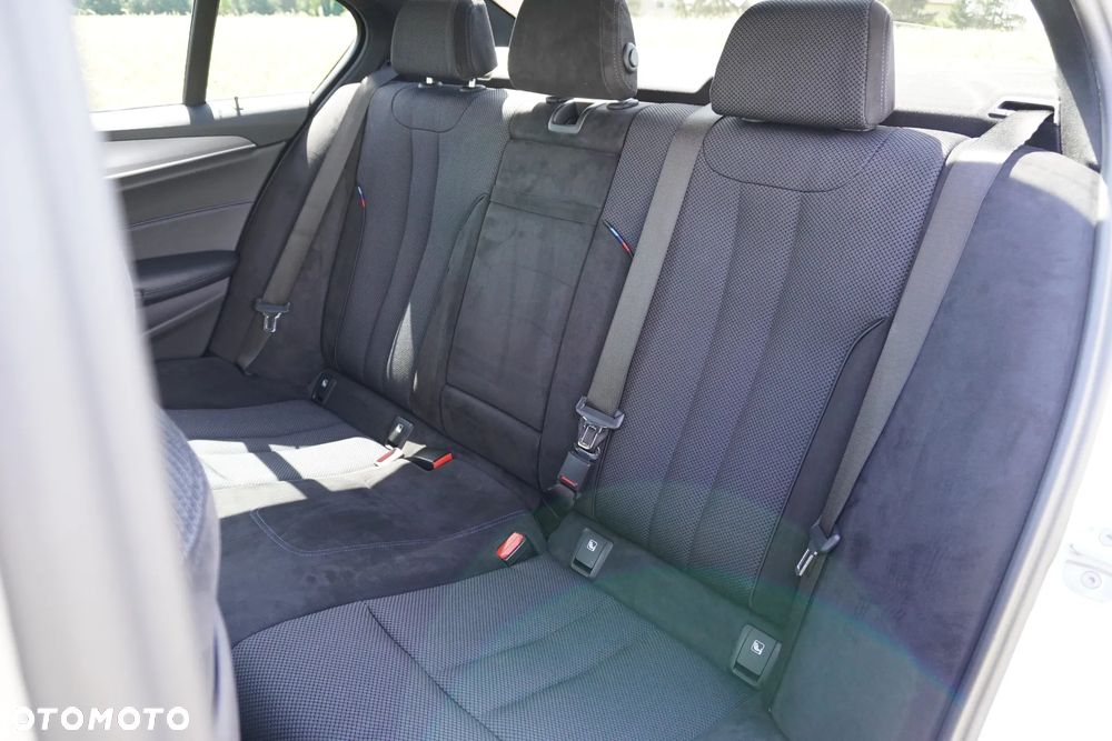 BMW Seria 5 530e iPerformance GPF M Sport sport - 26
