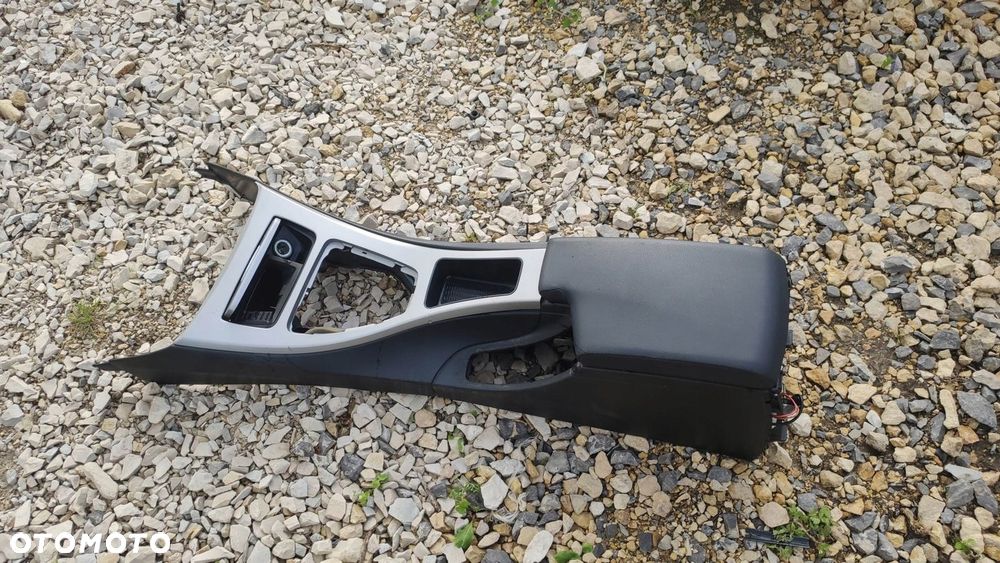 KR TUNEL PODŁOKIETNIK BMW 3 E90 E91 EUROPA - 1