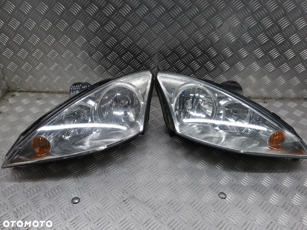 FORD FOCUS MK1 LIFT KOMBI 01-04 1.8D LAMPA LEWA PRZEDNIA 2M51-13W029-BE - 1